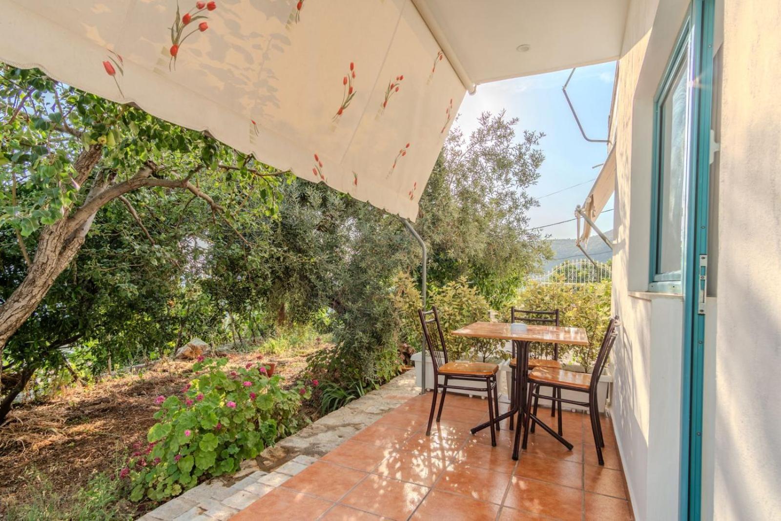 Aphrodite'S Garden Himarë Dış mekan fotoğraf